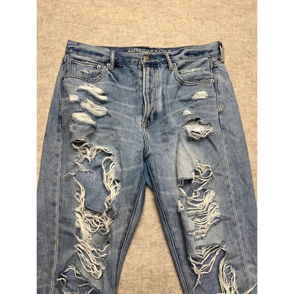 American Eagle Outfitters Hi-Rise Girlfriend Distressed Thrashed Jeans 10 Short - Picture 2 of 12